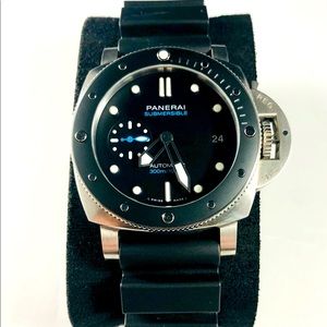 Panerai Submersible PAM00683